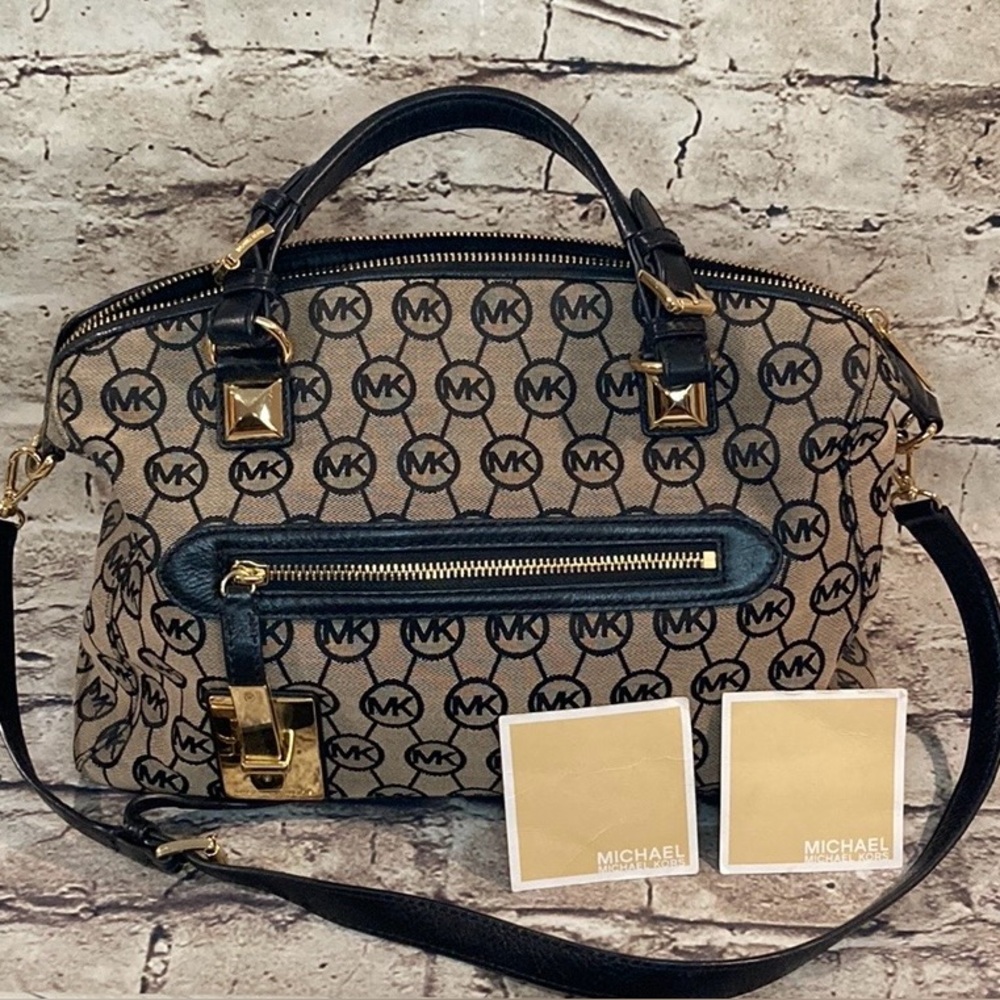 Michael Kors Calista Monogram Large Signature Satchel